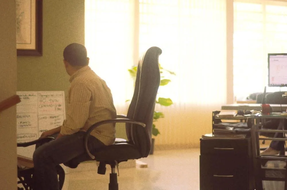 Documentary footage of Alterno's daily work in 2012